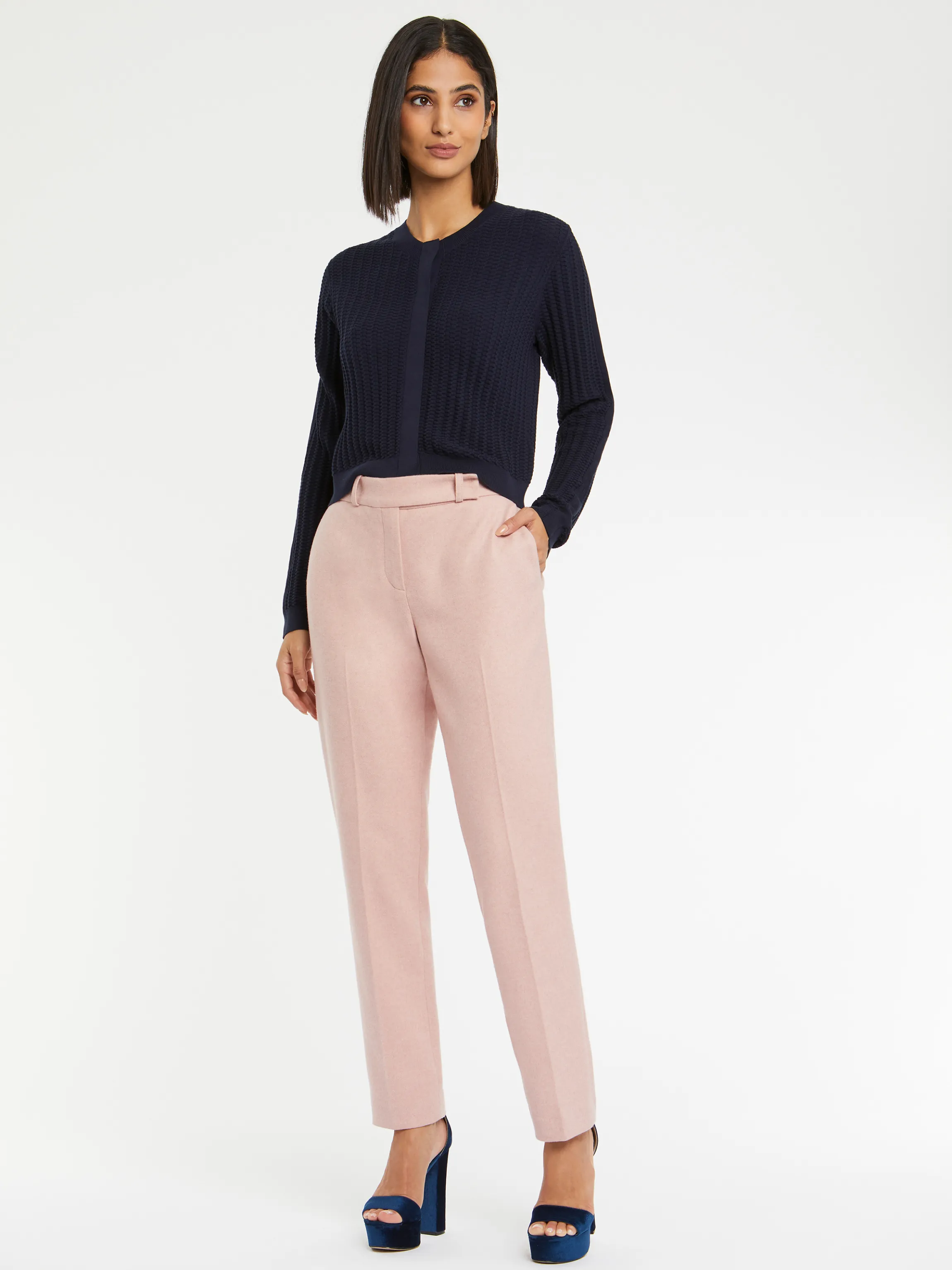 cardigan_en_soie_a_points_fantaisie_2.webp Hot Cardigan En Soie A Points Fantaisie Femme Pulls Et Cardigans