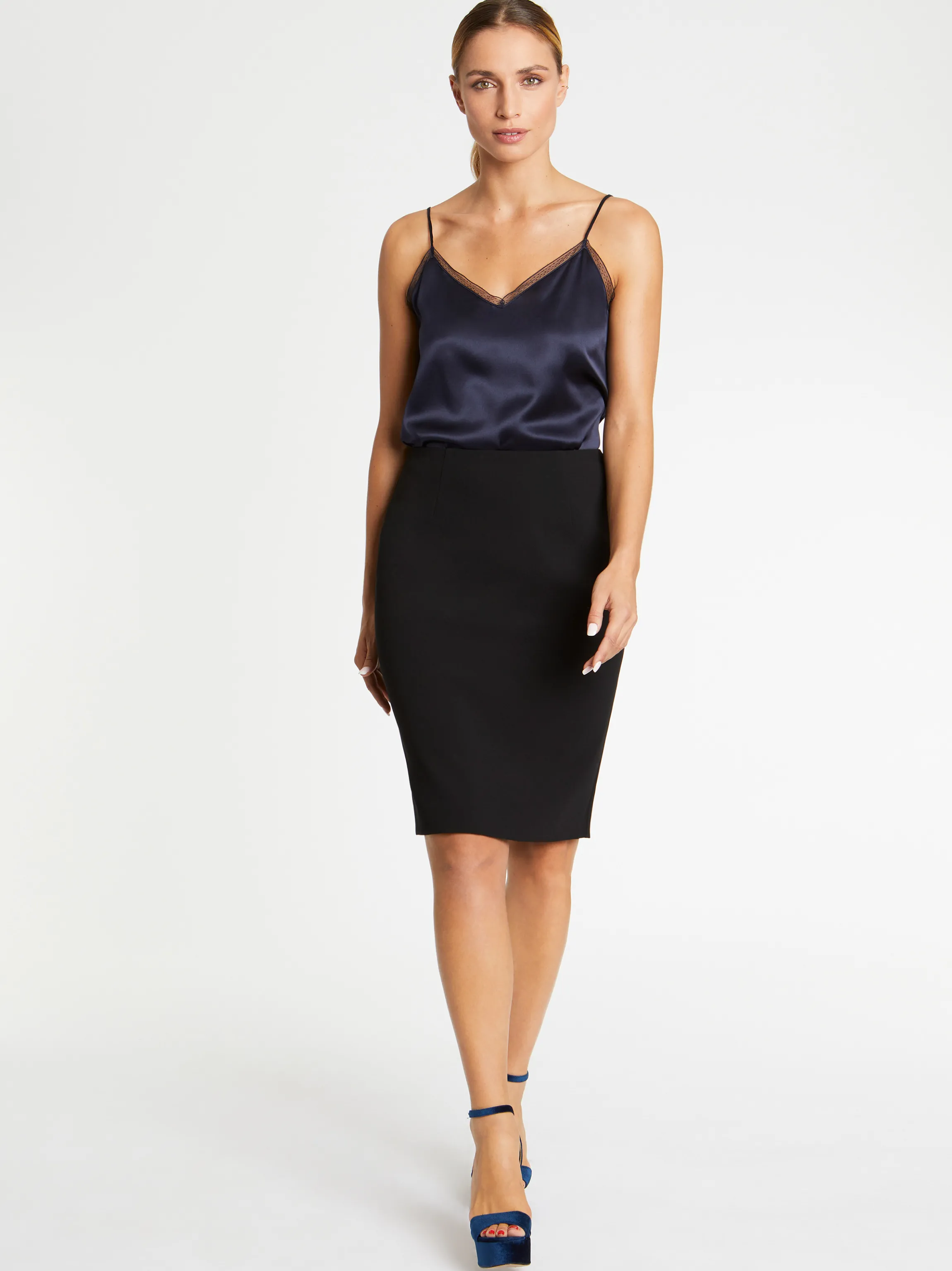 Outlet Jupe Courte Coupe Droite En Tissu Crepe Femme Jupes