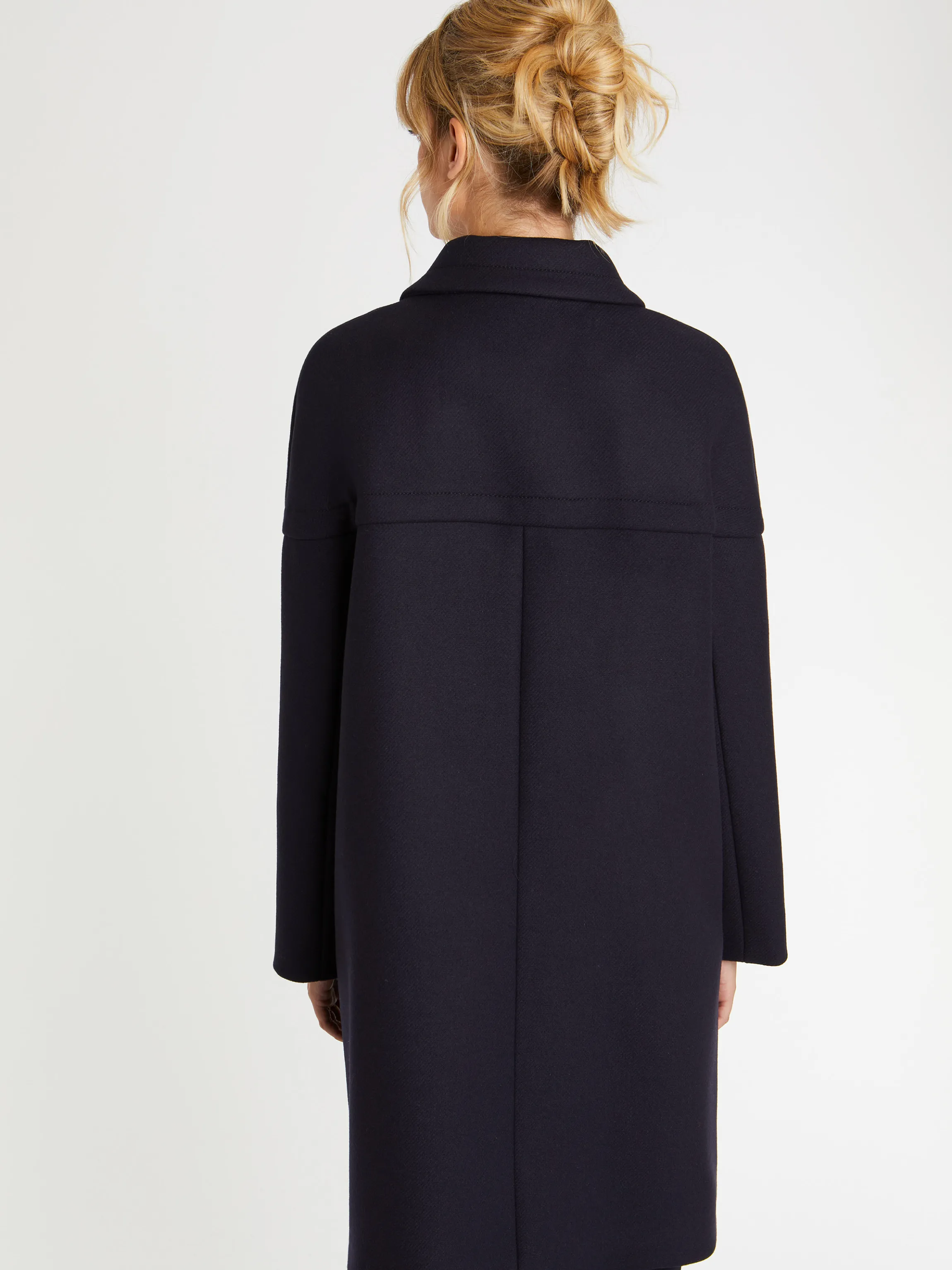 manteau_droit_en_drap_de_laine_3-1.webp Outlet Manteau Droit En Drap De Laine Femme Manteaux