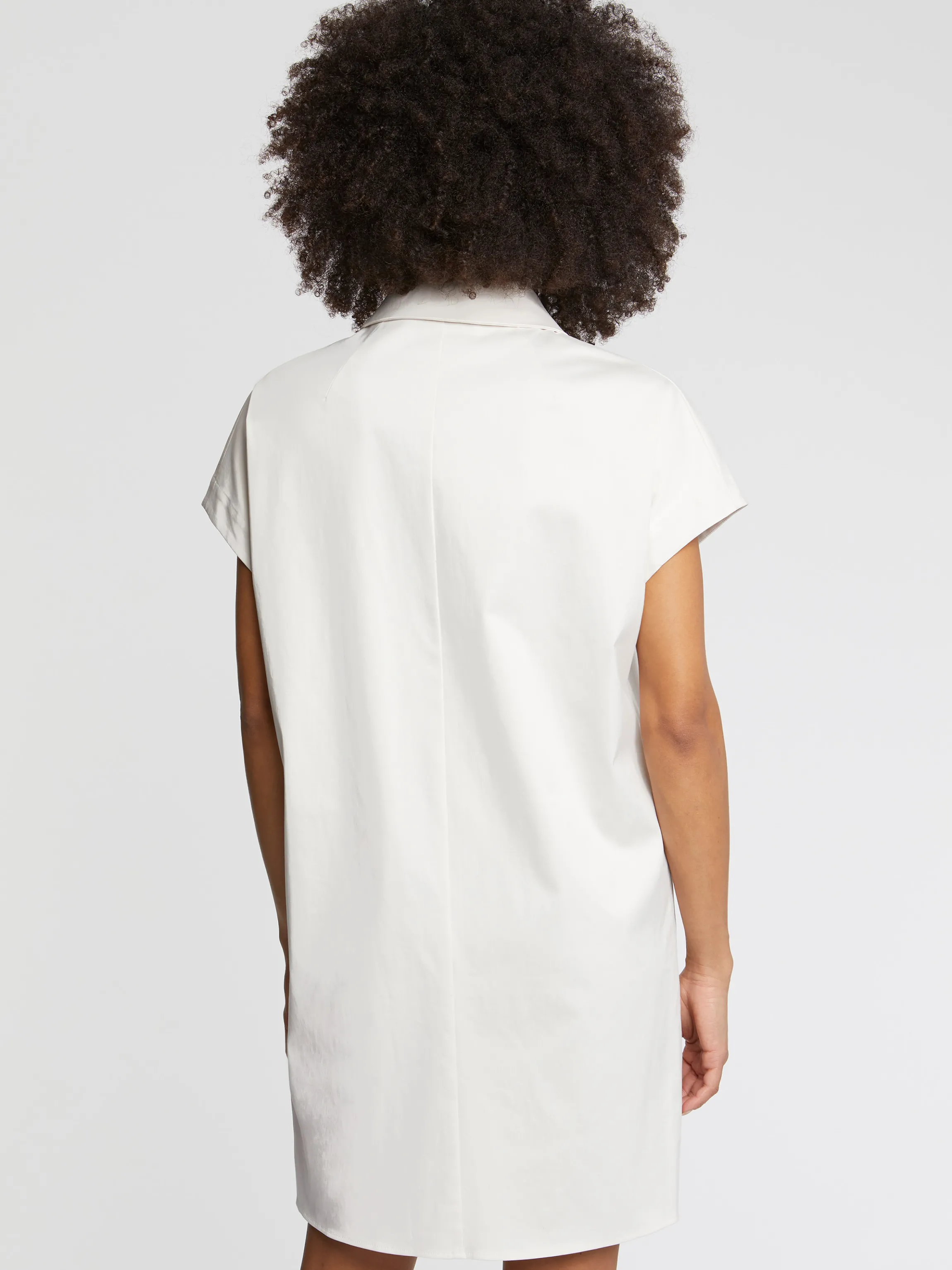 mini_robe_chemise_en_satin_de_coton_3-1.webp Online Mini Robe Chemise En Satin De Coton Femme Robes
