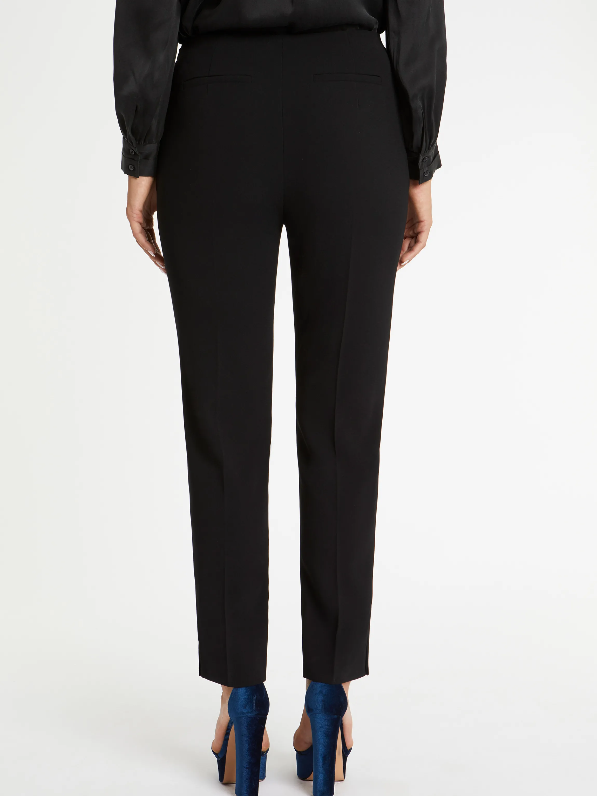 pantalon_droit_en_tissu_crepe_3-1.webp Discount Pantalon Droit En Tissu Crepe Femme Pantalons Et Combinaisons