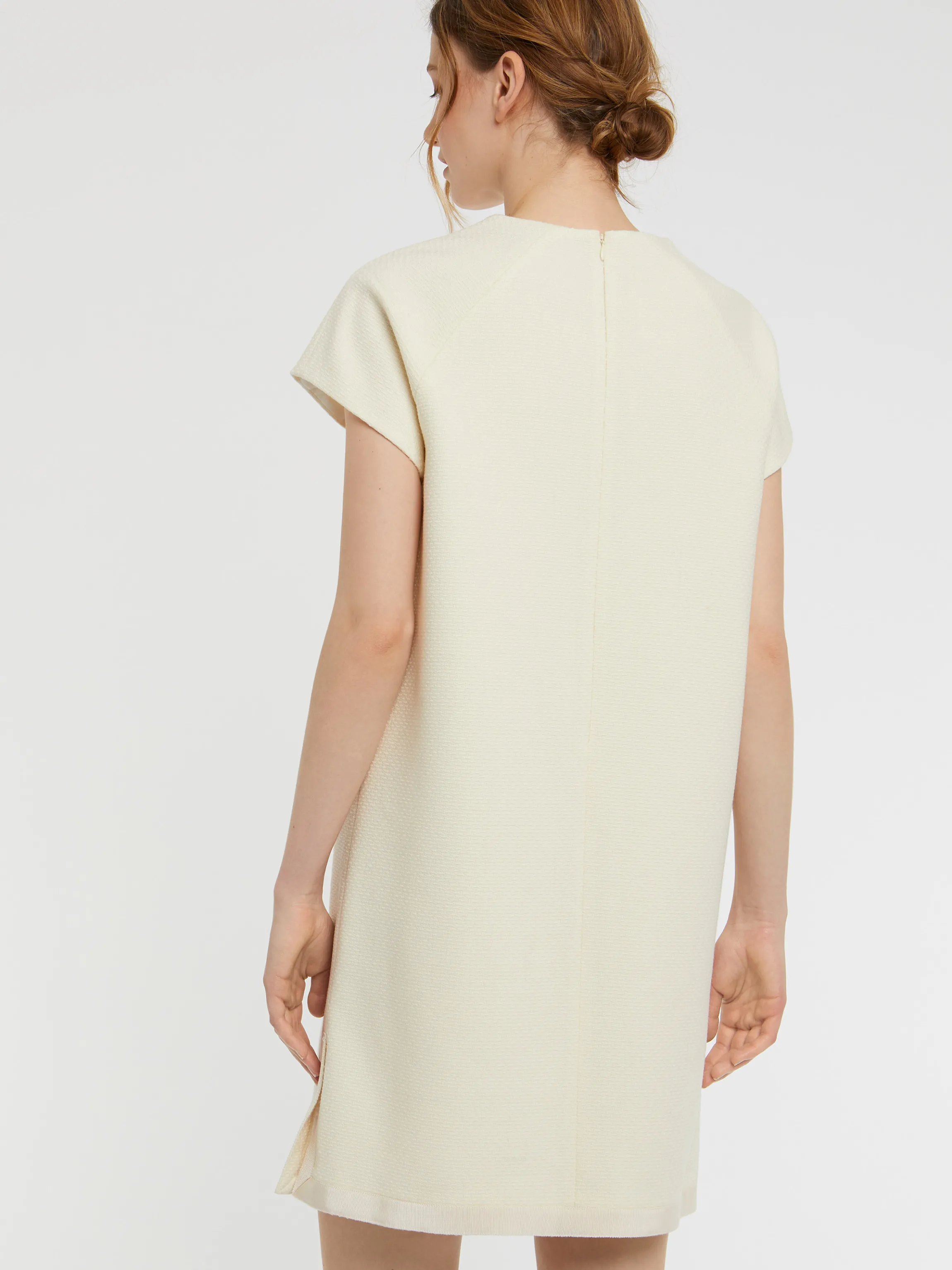 robe_courte_trapeze_en_laine_3-1.webp Store Robe Courte Trapeze En Laine Femme Robes