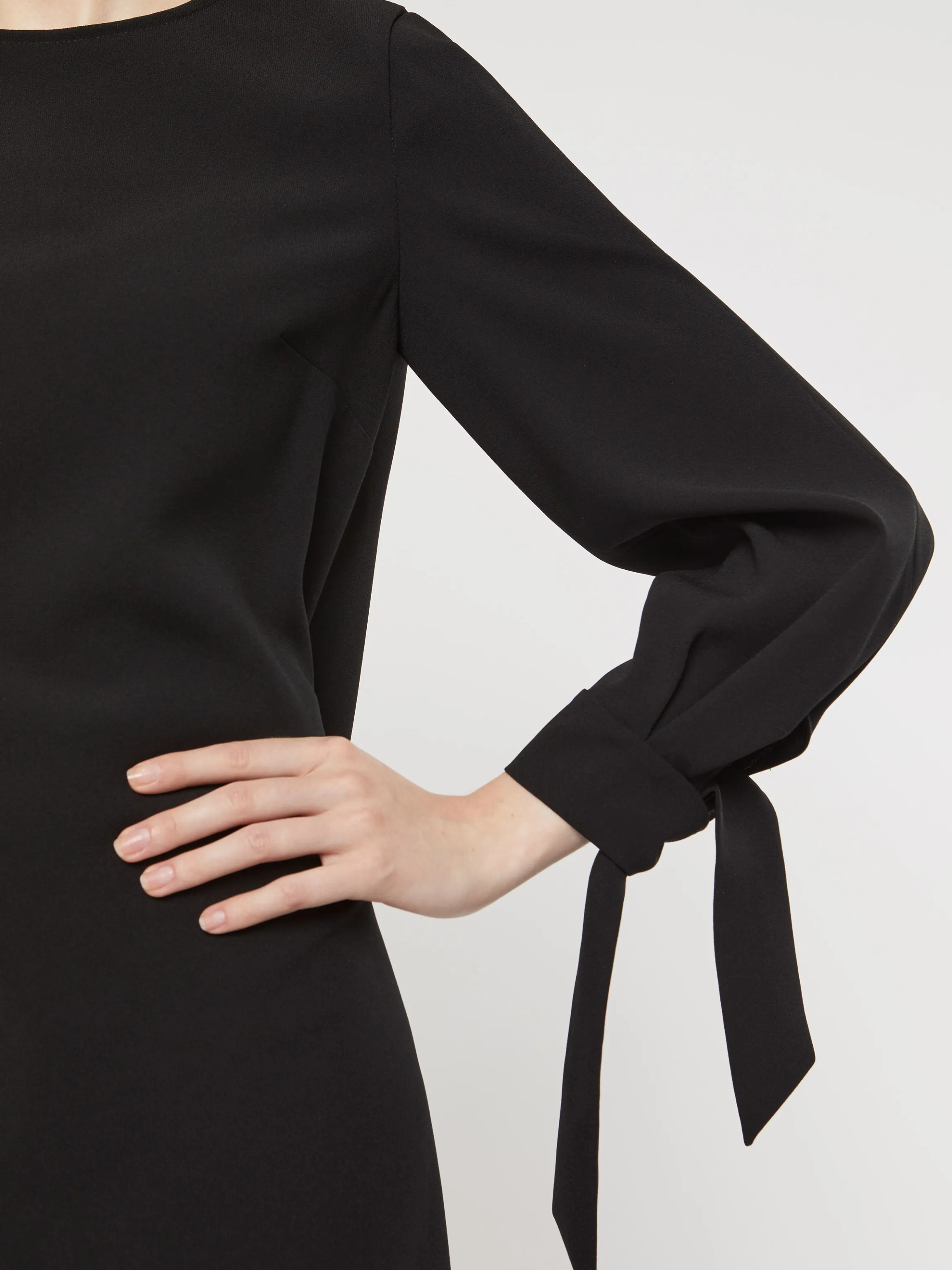 Fashion Robe Droite A Noeuds En Crepe Envers Satin Femme Robes