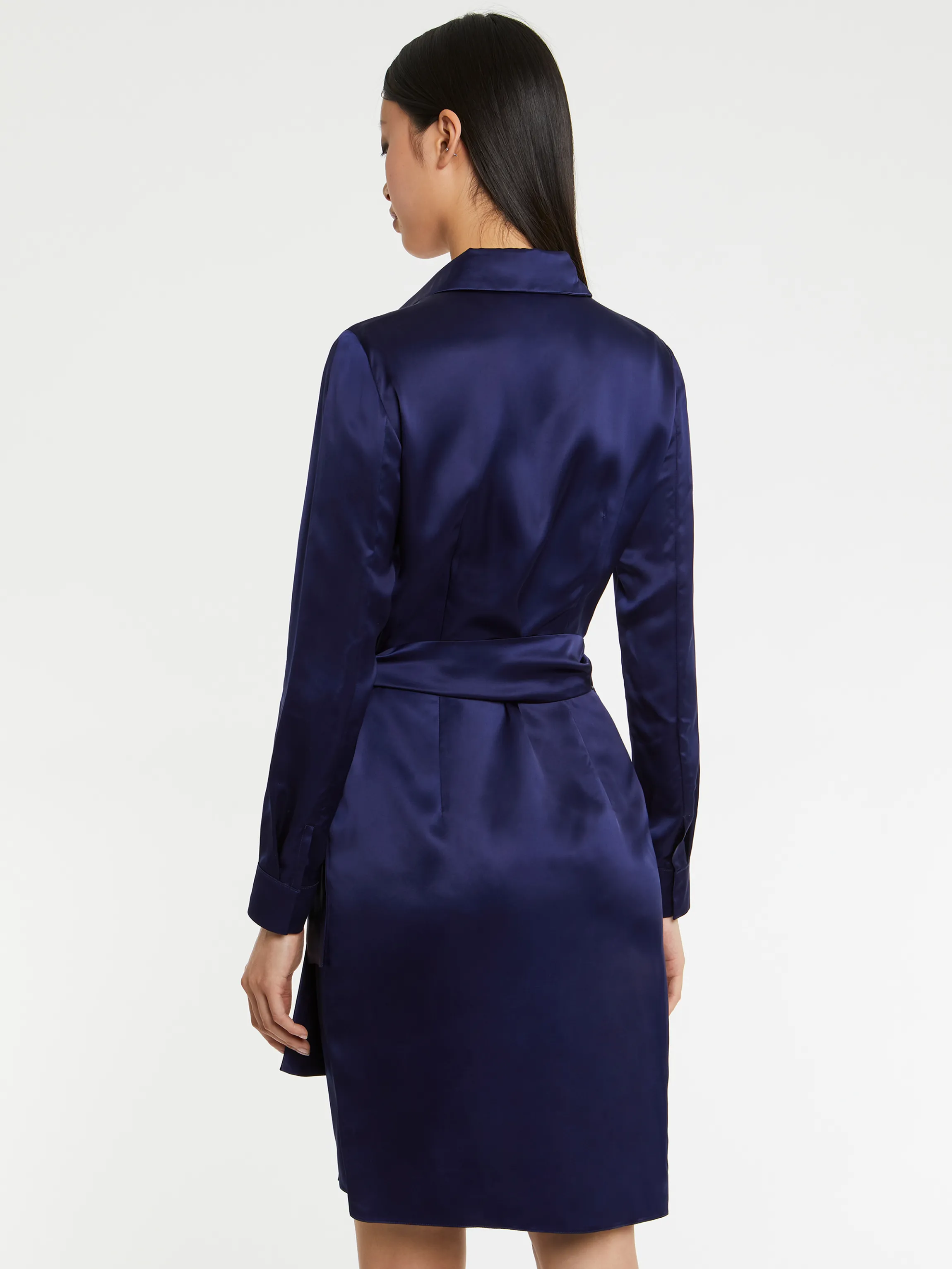 robe_portefeuille_en_satin_fluide_3.webp Cheap Robe Portefeuille En Satin Fluide Femme Robes