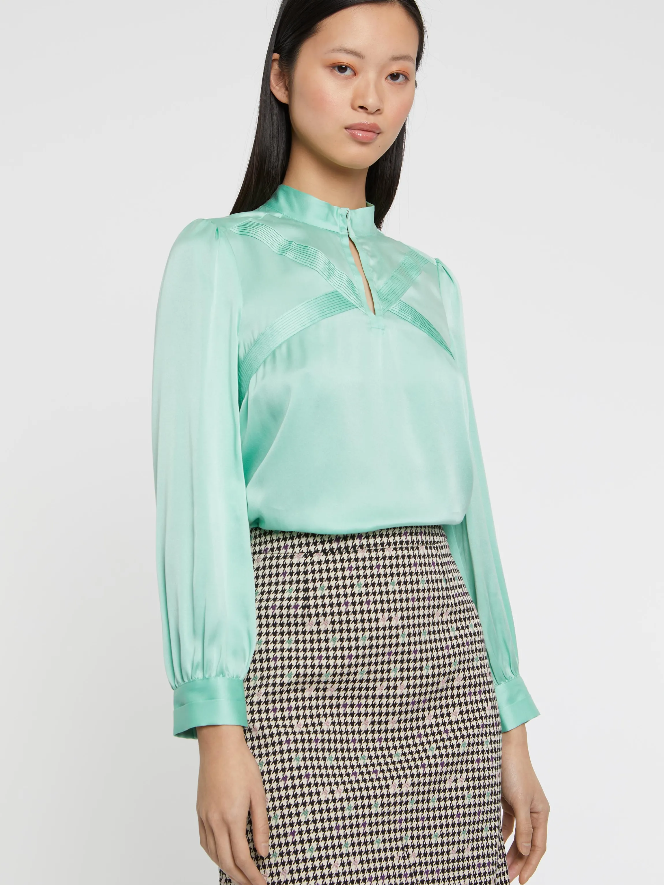 Outlet Top En Soie A Col Montant Femme Tops
