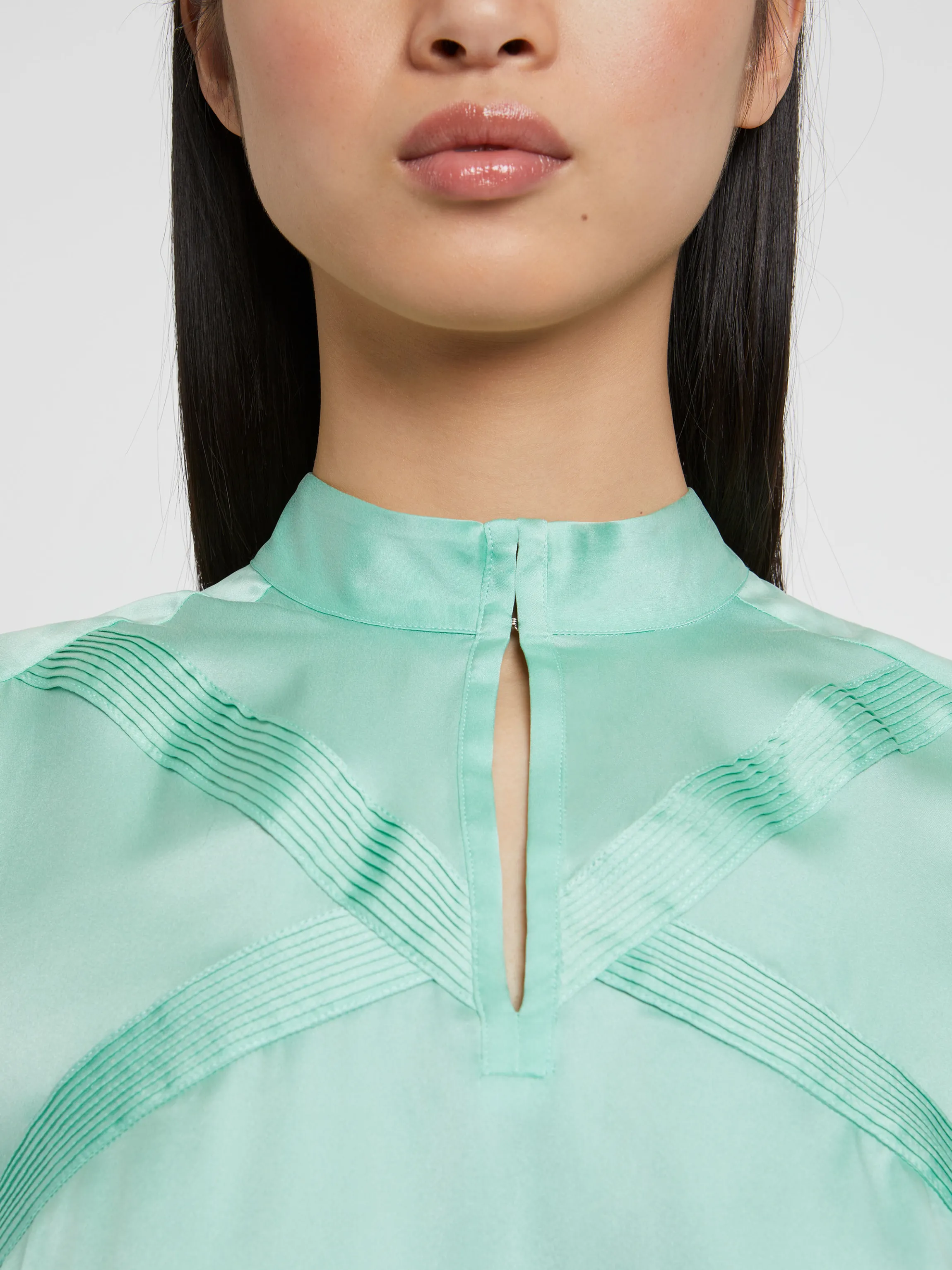 Outlet Top En Soie A Col Montant Femme Tops