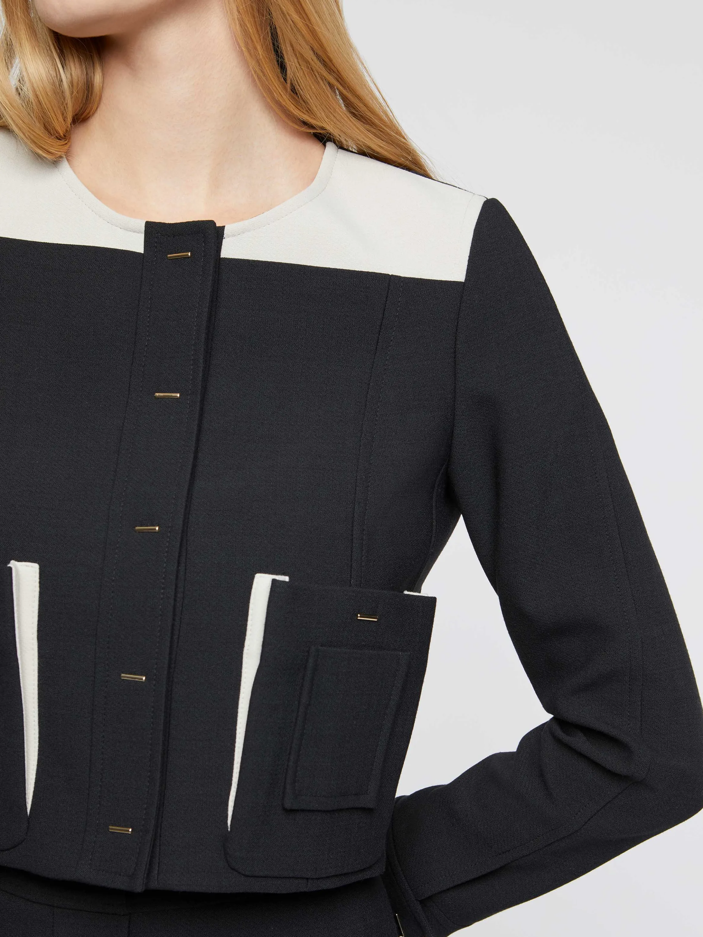 Discount Veste Courte A Poches Femme Vestes